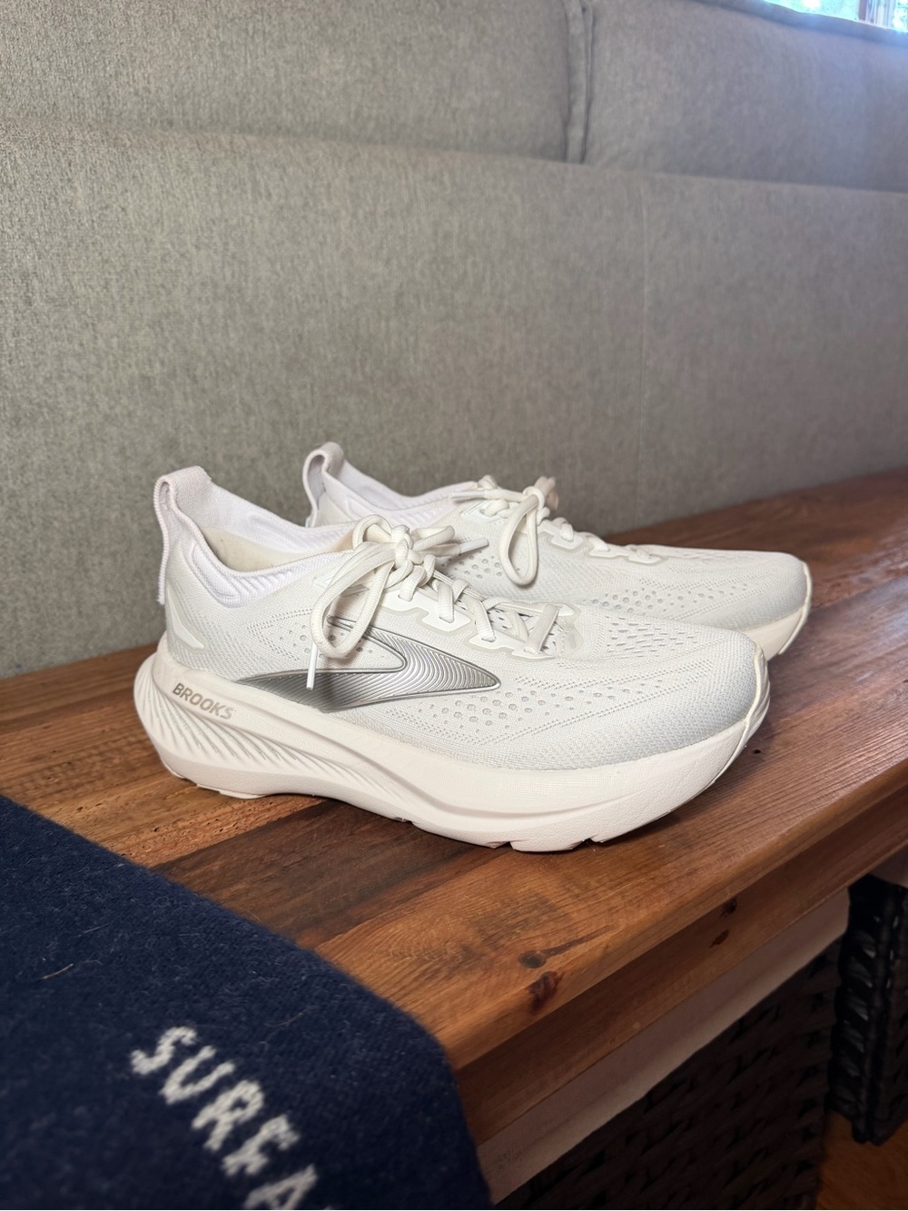 Brooks Glycerin 23 White Running Shoes Sneakers Women’s 6.5